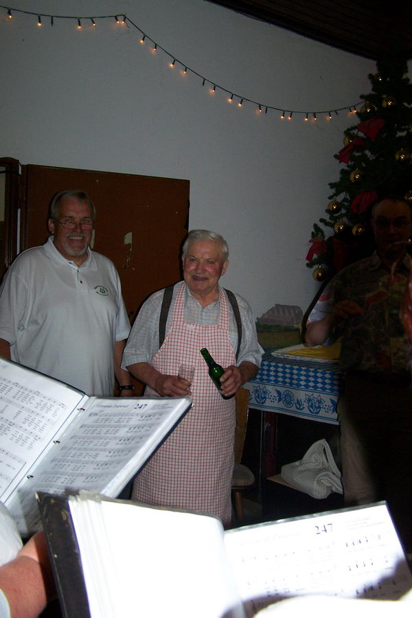 12.7.2007: Letzte Singstunde vor der Sommerpause bei Konrad Kolb